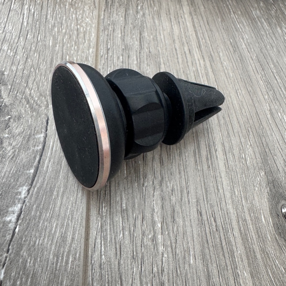Mini Low Profile Black and Silver Phone Holder for Car Vents - Picture 2 of 4
